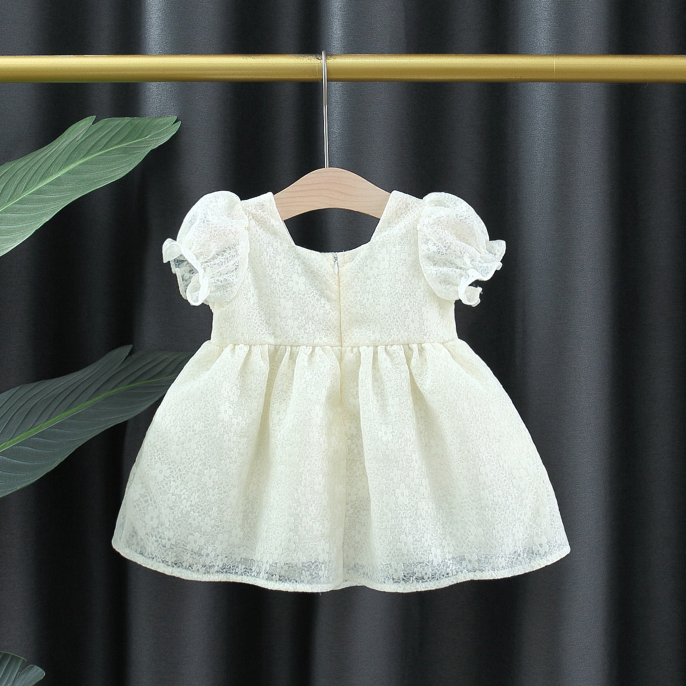 Imported đ¸ Girlsâ Summer Lace Tulip Dress â Short Sleeve Princess Style