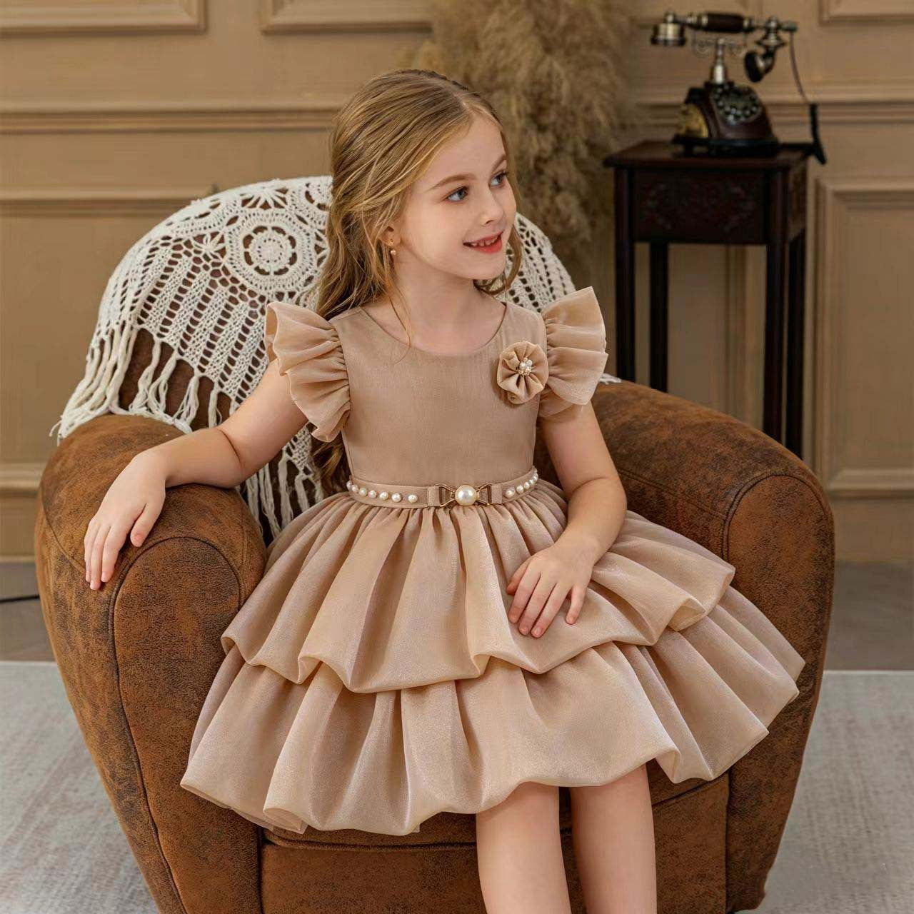 Spot export children's dress with beaded puffy princess style and floral pattern, perfect for baby girls.