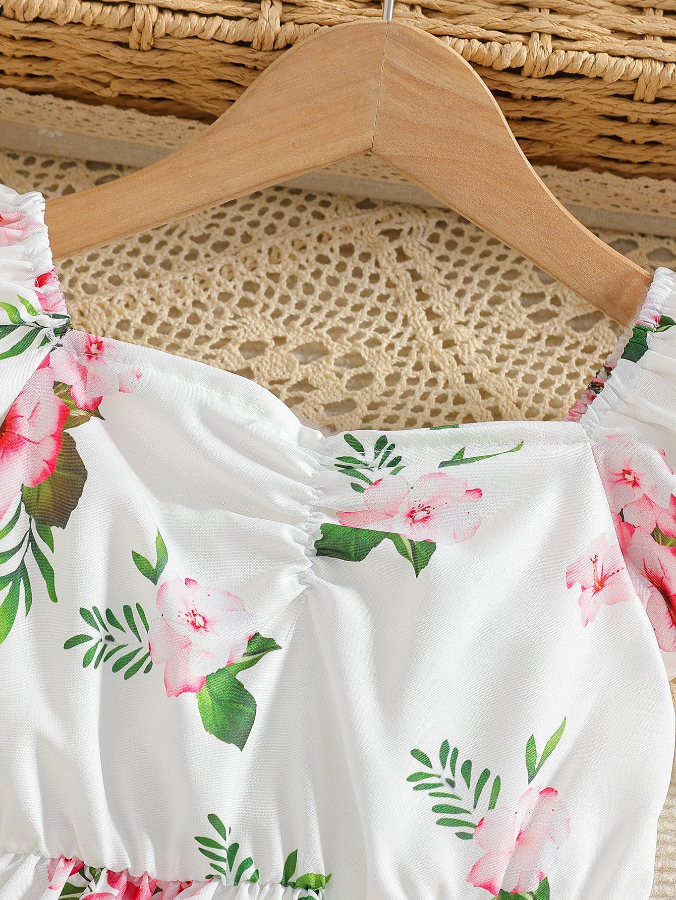 Imported 🌸 Girls’ White French Princess Dress – Pink Floral Lantern Sleeve Summer Outfit